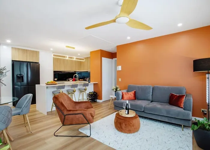 1 Bedroom Gem With Aircon Stroll To Beach